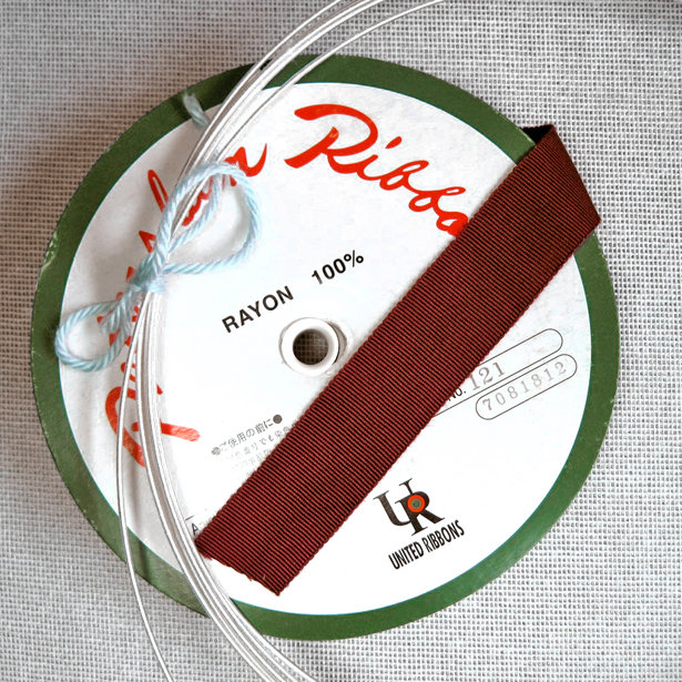 Buckram_petersham_and_millinery_wire_large