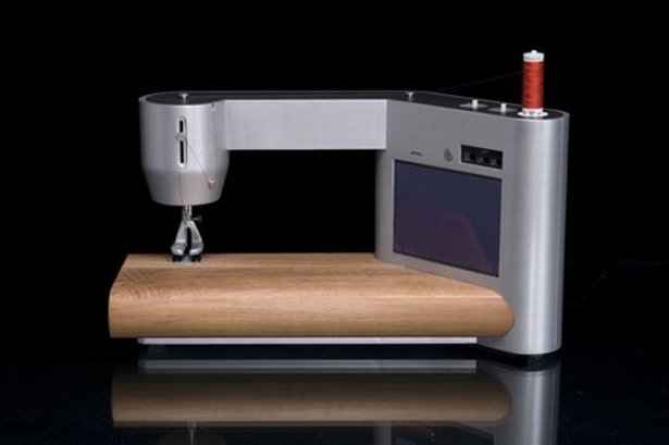 Amino_sewing_machine_large