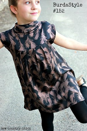 Lilyfeatherdresstitle2_medium