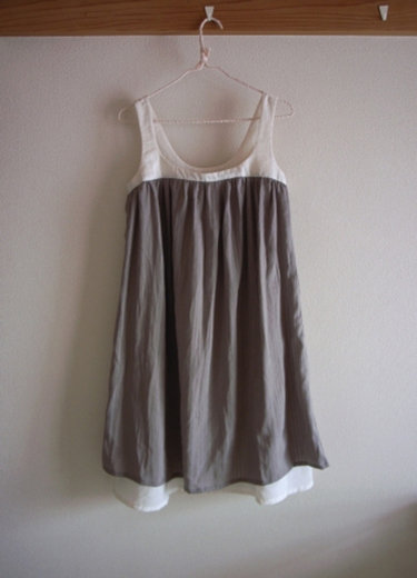 Brown_dress_-_satomi_small_ver