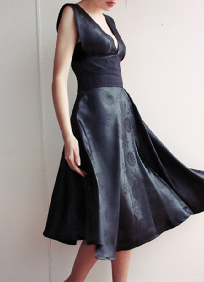 1950_s_jacquard_dress_-_piererwolf_fullscreen