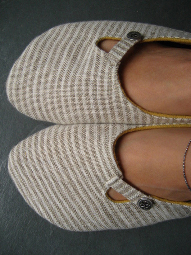 Comfy_room_shoes_-_lunatepetal_large