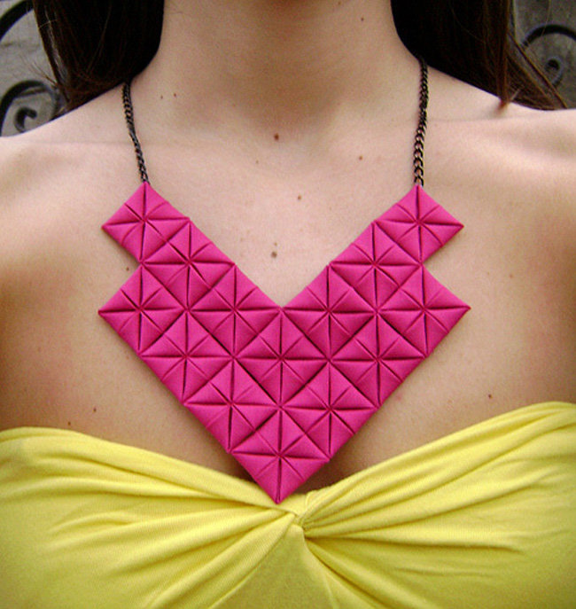 Origami_necklace_01_large_fullscreen