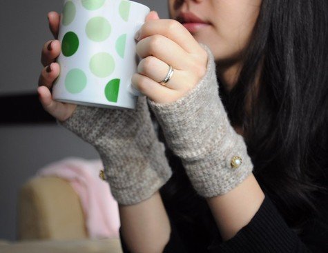 Modcloth_handmade_contest_-_crochet_fingerless_mitts_chipdale7__large
