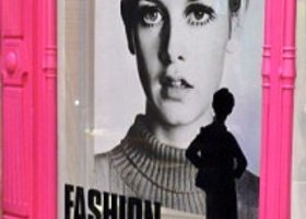60s_exp_twiggy_300x400_1__show