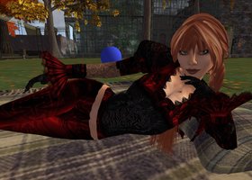 Freqgirl_reclining_001_show