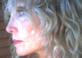 Linda_curls_show