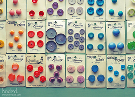 Vintage_button_desktop_wallpaper_show
