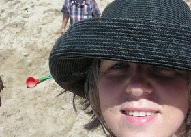 Mira_and_emf_at_the_beachjpg_show