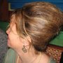 Maureen_in_a_beehive_2007_large