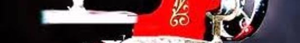 Red_sewing_machine_show