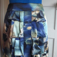 Graphic_ruffle_front_listing