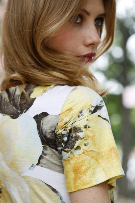 Shoulderlook_large