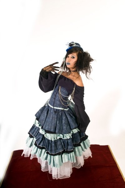 Blue_lolita_dress_large