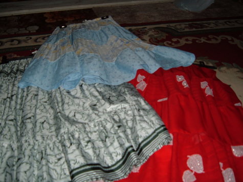 Trio_of_peasant_style_skirts_large