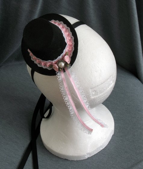 Pink_hat_1_large