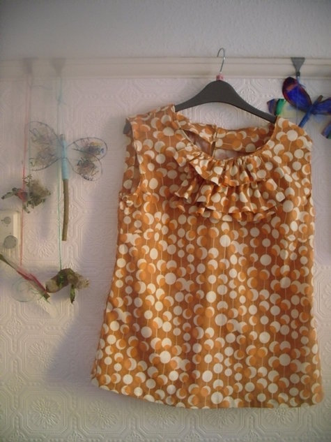 Sarahs_top_036_large