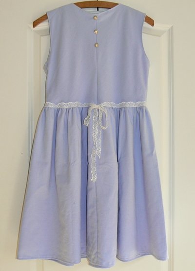 Hellblaues_kleid_1_large