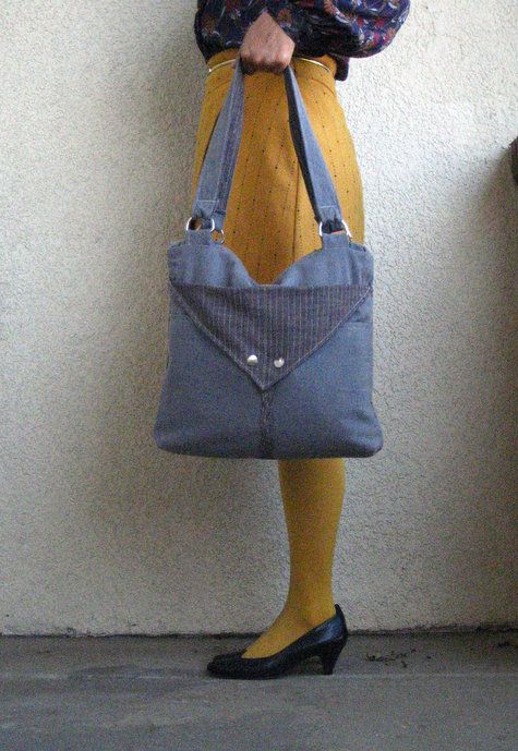 Computer_bag_front_standing_large
