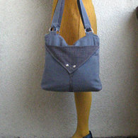 Computer_bag_front_standing_listing