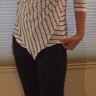 Striped_shirt_indoor_listing