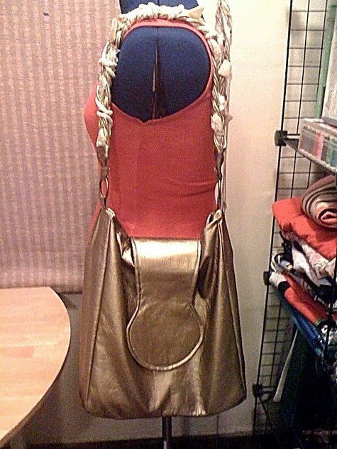 Golden_sling_bag_2_large