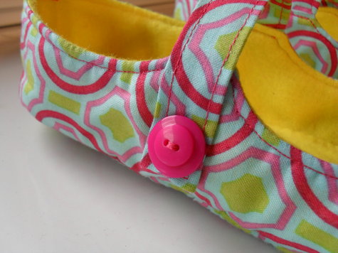 1closeupbutton_large