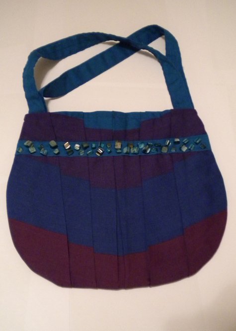 Blue_stripe_pleated_handbag_large