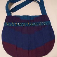 Blue_stripe_pleated_handbag_listing