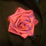 Red_brooch_1_listing