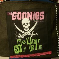 Goonie_bag_1_listing