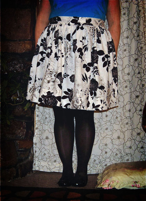 B_w_skirt2_large