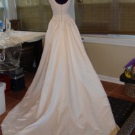 1bubbling_the_white_dress_-_full_train_listing