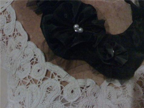 Black_flower_necklace1_large