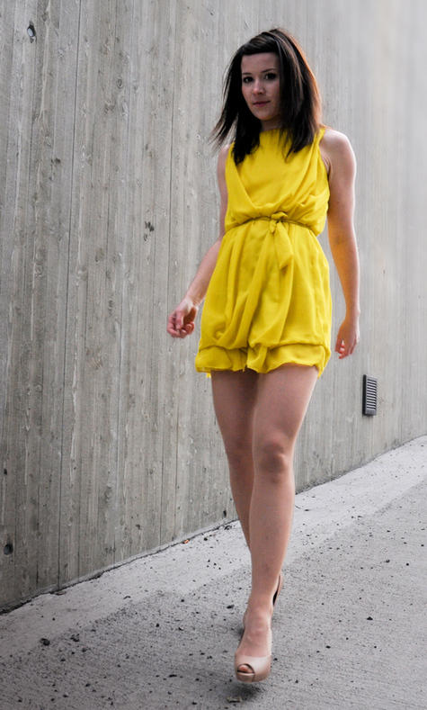Yellow_front_02_large