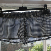 Bloomers_in_window_listing