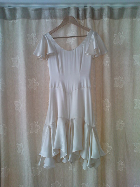 Yan_hong_s_dress_002_large