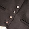 Franzivestdetail1_grid