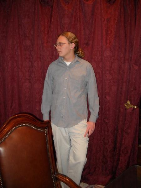 Men_s_dress_shirt_large