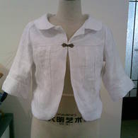 Simple_lined_white_jacket_listing