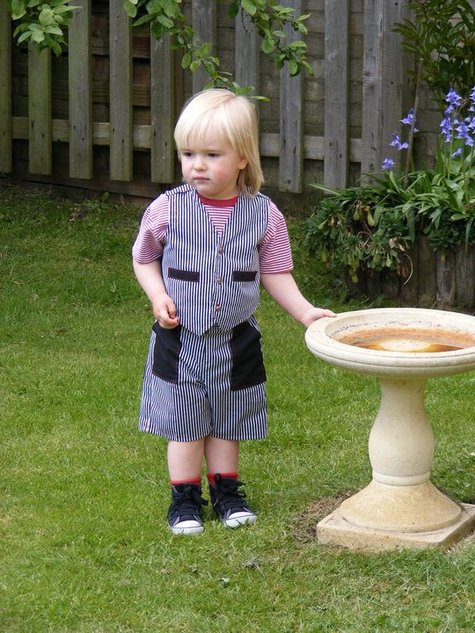 Lucas_in_his_shorts_and_waistcoat_large