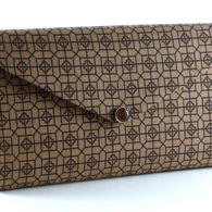 Brown_geo_print-front_closed_listing