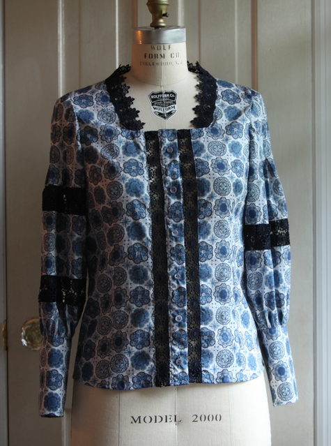 Blueblouse02_large