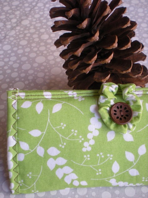 Leafy_green_wallet_1_large