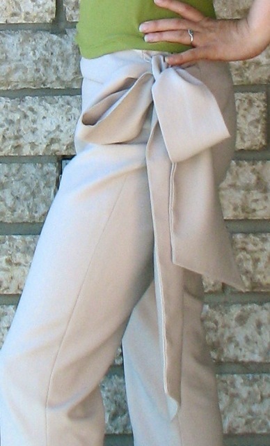 Pants-with-a-bow5_large