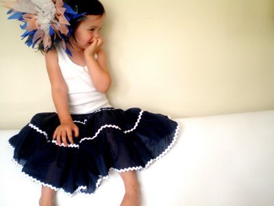 Skirt_sitting_large