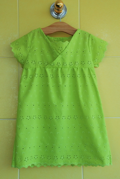Green_eyelet_dress_vertical_large