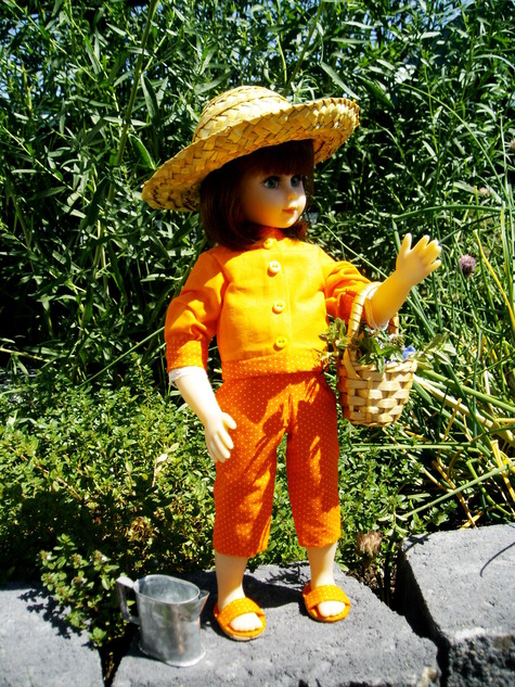 Orange_doll_004_large