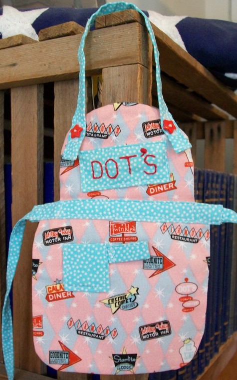 Dot_s_mini_apron_002_large