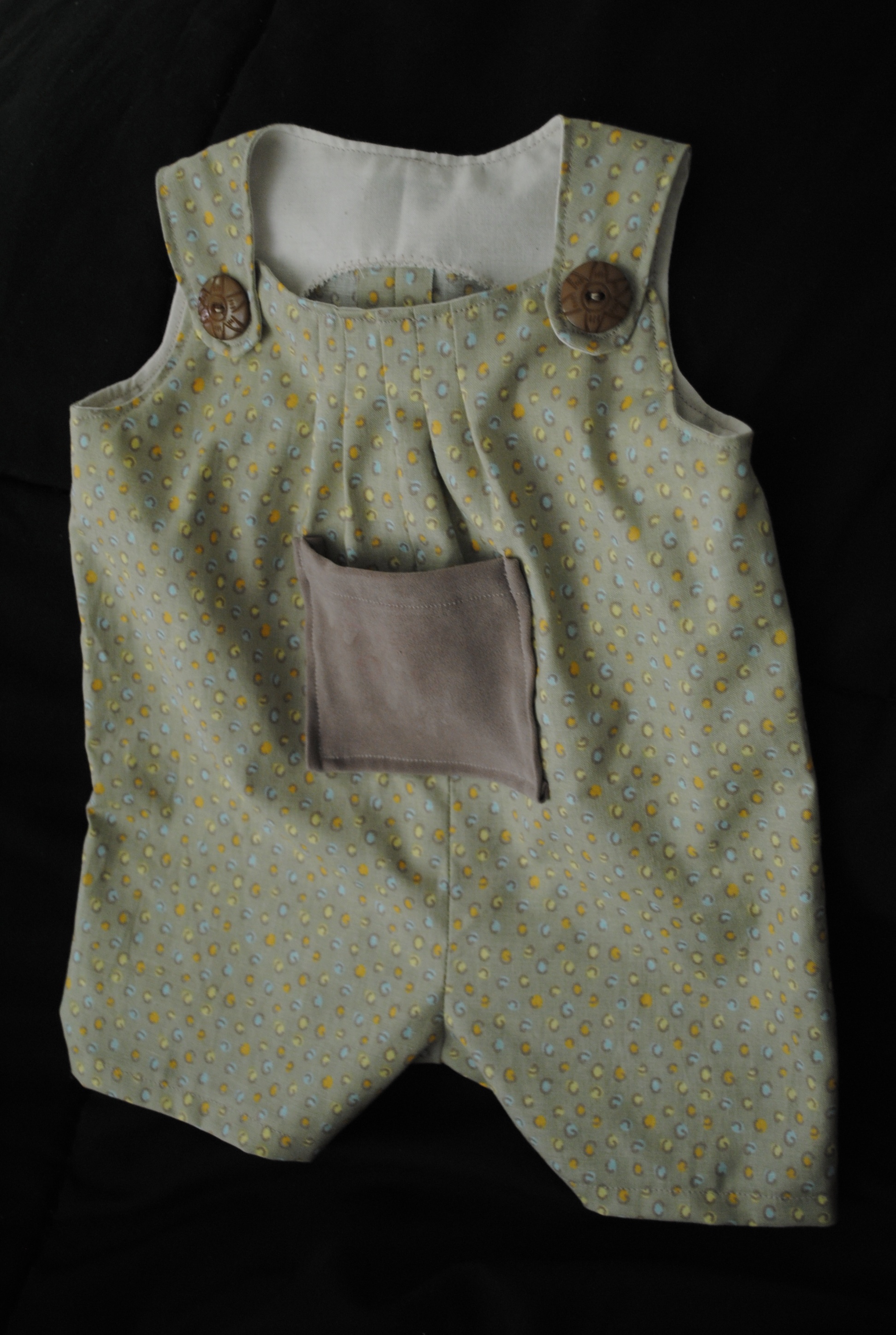 Baby Romper – Sewing Projects | BurdaStyle.com